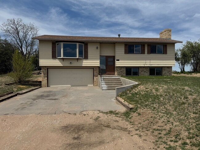 4 Bedroom - 3 Bathroom just outside of town! - 4 Bedroom - 3 Bathroom just outside of town! House