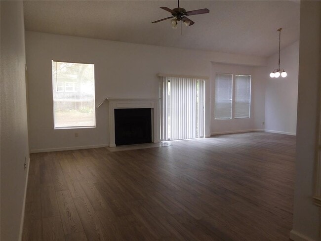 Photo - 2202 Quiet Wood Dr