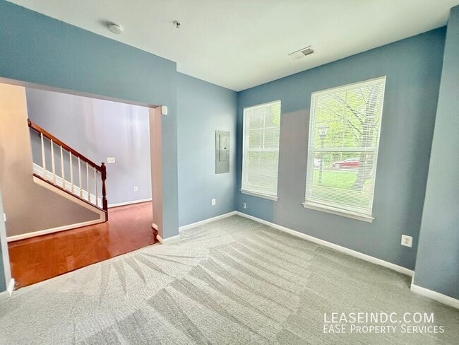 Photo - 424 Ava Way NE