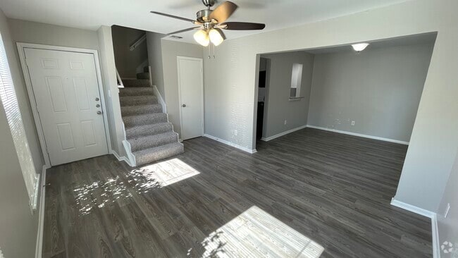 Building Photo - 521 Ferguson St Unit A4 Rental