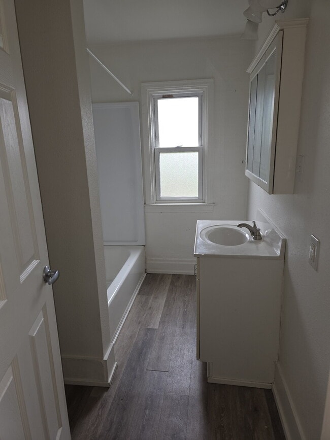 Photo - Large 4 Bedroom 2 Bath in Mt. Washington