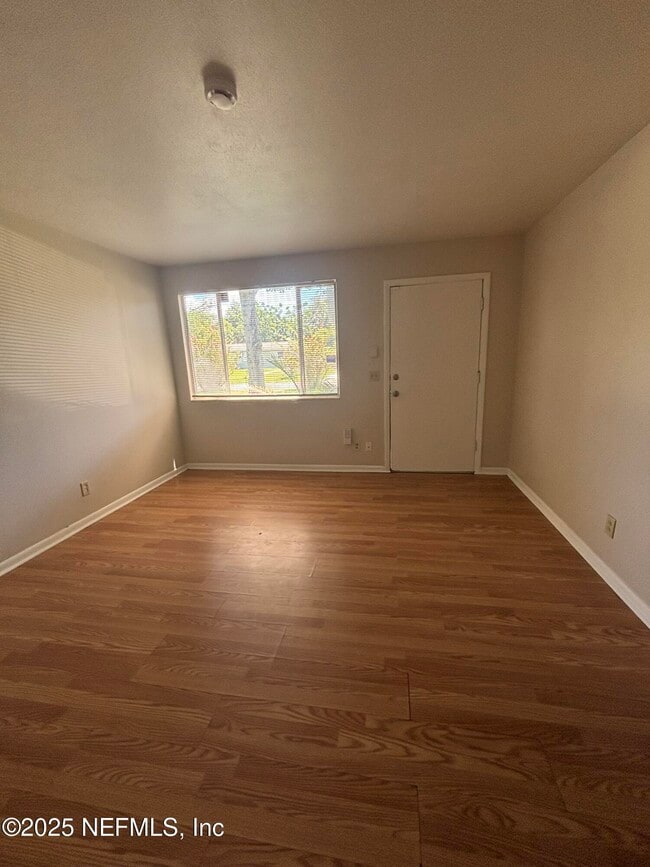 Photo - 2148 Bunting Dr