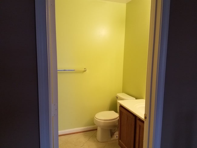 bath 1 - 11009 Kinship Ct Condo Unit 2