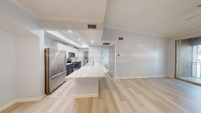 Photo - 10075 Gate Pkwy N Unit Apt 312