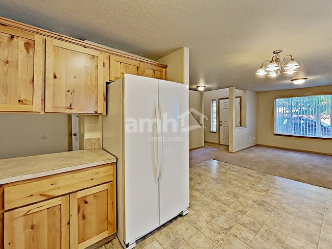 Photo - 2132 E Third Street