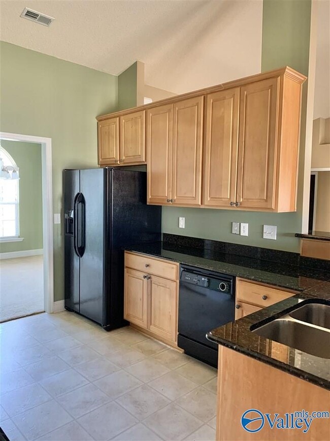 Photo - 115 E Crest Way
