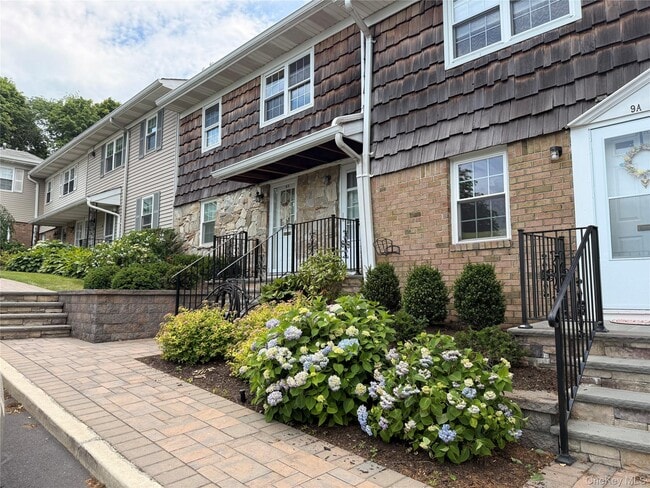 Building Photo - 12 Harbour Ln Unit 8A
