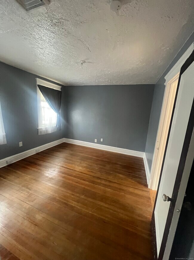 Photo - 1458 Dixwell Ave