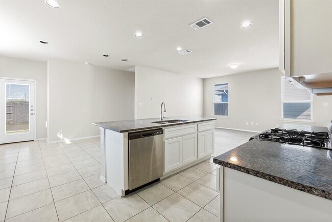 Photo - 301 Tempest Trl