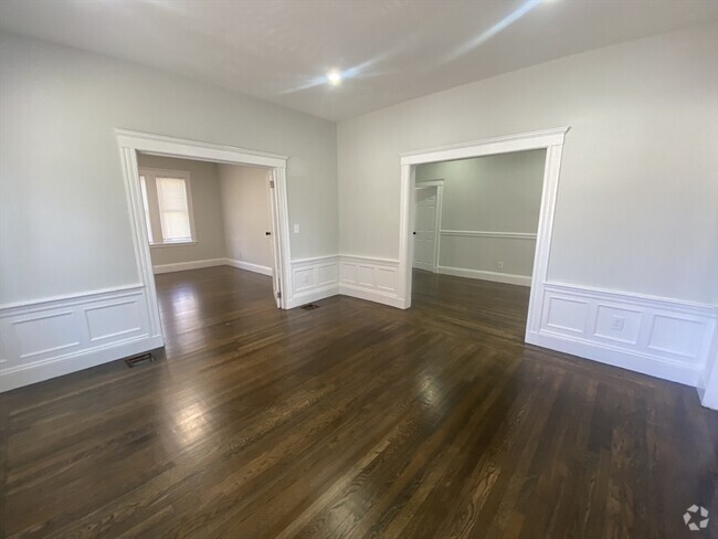 Building Photo - 79 Plymouth Rd Unit 1 Rental