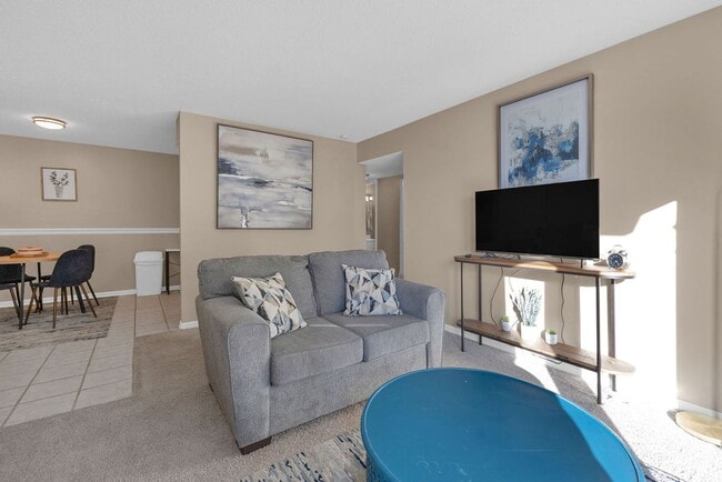 Photo - Comfortable 1 Bedroom Condo Living at Pembroke Gardens