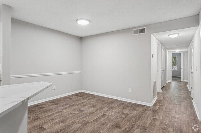 Sycamore 4BR, 2BA - 1,386SF - Dining Room - The Greens at Braelinn