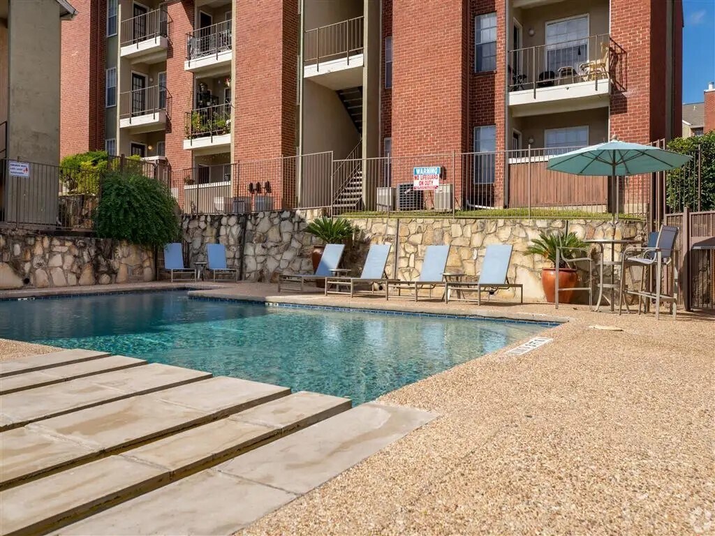 Photo - 7610 Cameron Rd Condo Unit 370