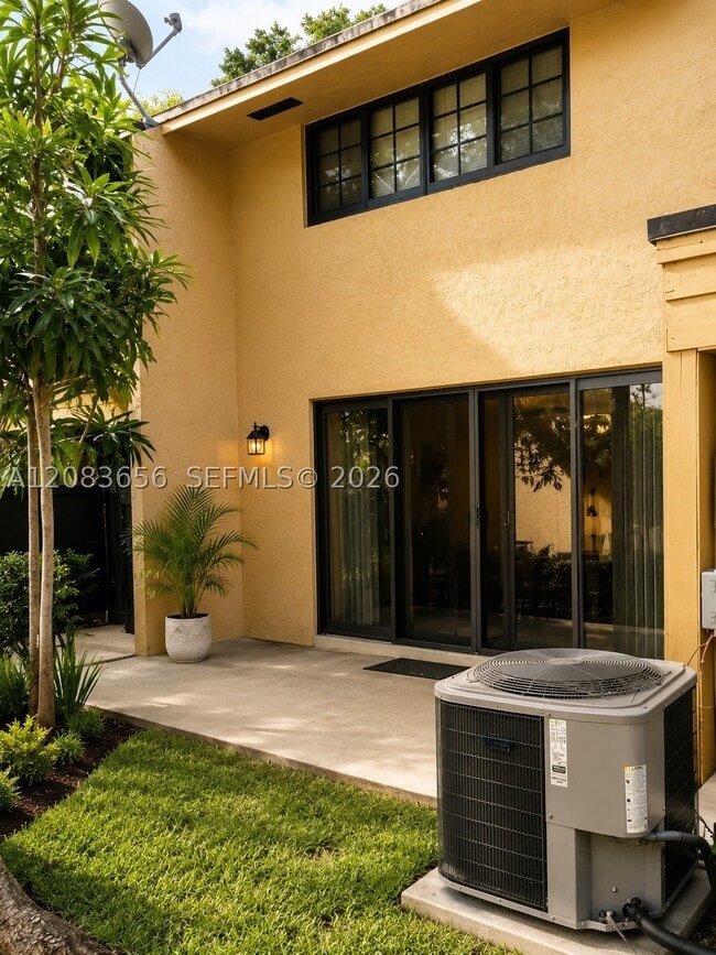 Photo - 3158 N Pine Island Rd