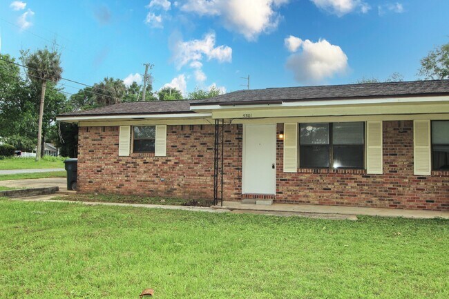 2BR Duplex Near Blackwater River & Carpenter’s Park with Tile Flooring Throughout