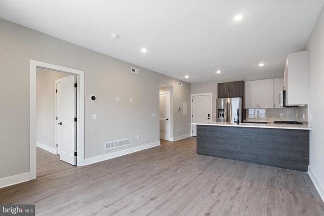 Photo - 408 N Front St Unit 10