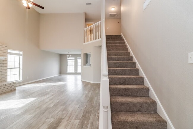 Photo - 10328 Gray Oak Ln