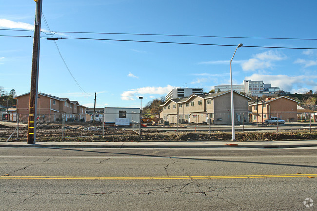 Linden Apartments - Linden Apartments