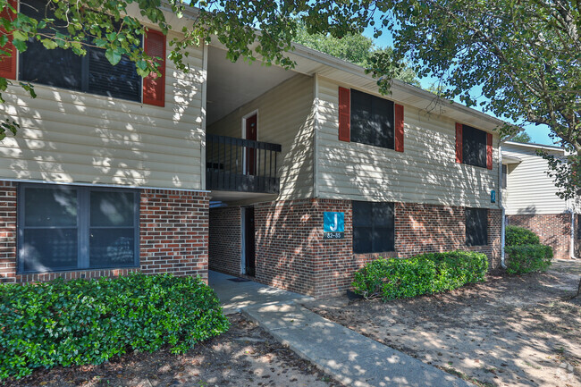 Building Photo - Quail Pointe Rental