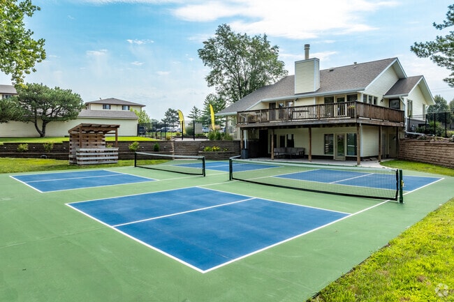 Pickleball Courts