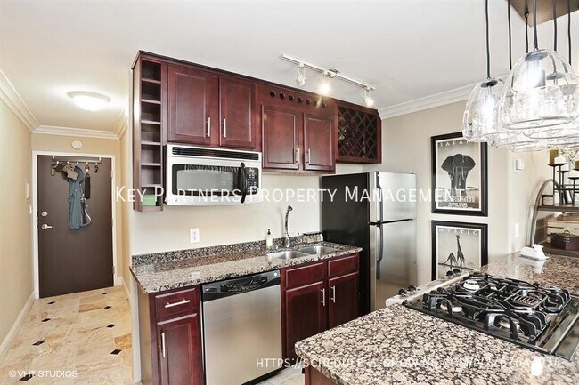 Photo - 700 E 8th St Unit 9F