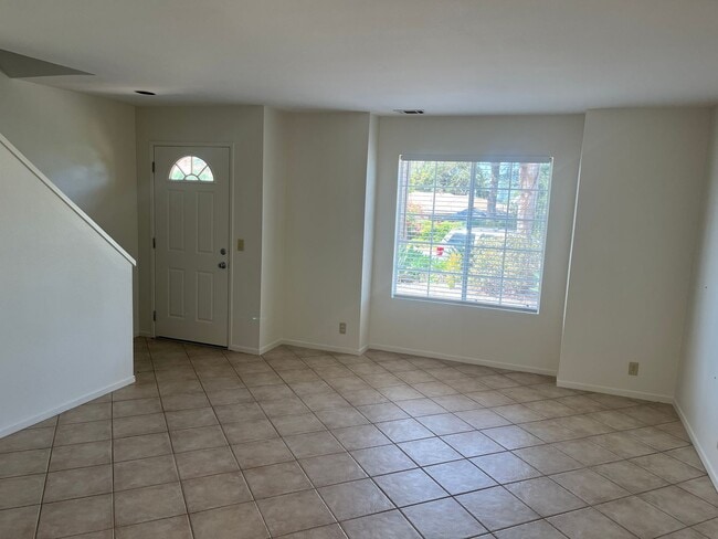 Photo - 1047 Golden Rd Unit B