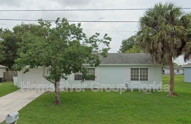 Photo - 2250 SE Friendship St