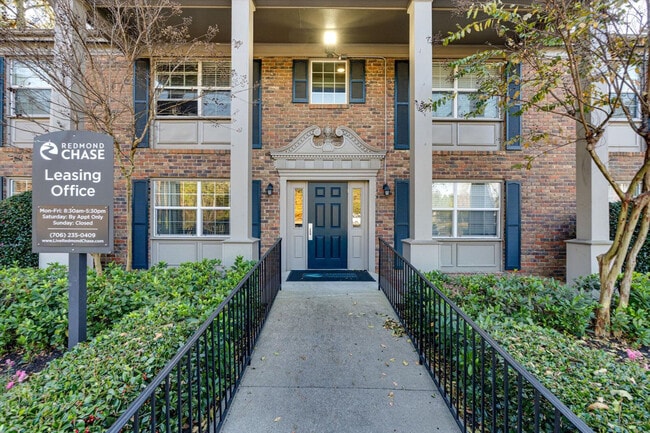 Photo - Redmond Chase Apartment Homes