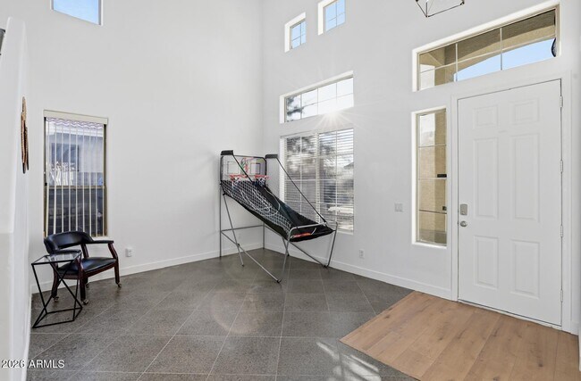 Photo - 220 W Beechnut Pl