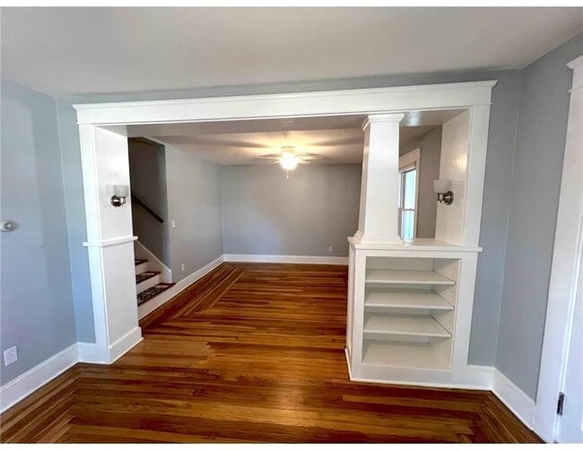 Photo - 348 Market St