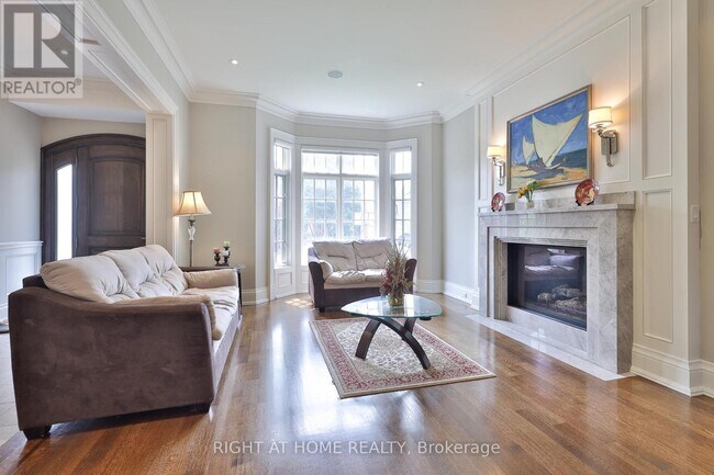 Photo - 154 Munro Blvd
