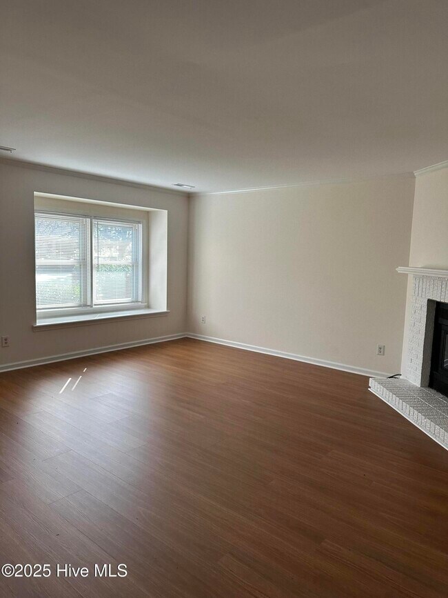 Photo - 3439 Regency Dr