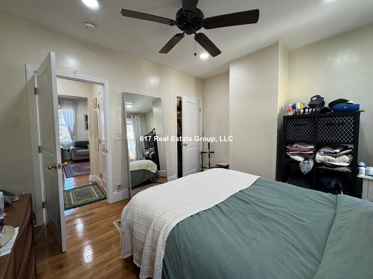 Photo - Beautiful Brookline 1.5 bed available 9/1