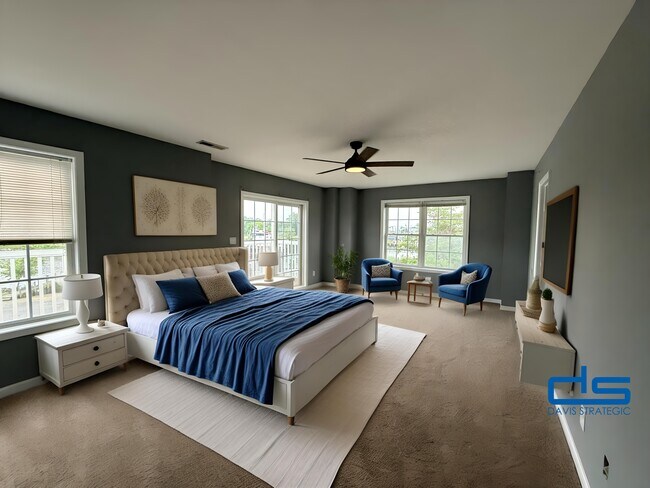 Photo - 550 Riverside Dr