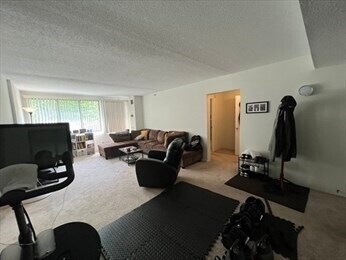 Photo - 1731 Beacon St Unidad 108