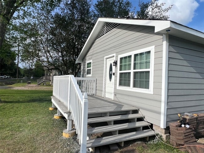 Building Photo - 2623 Morning Glory Dr