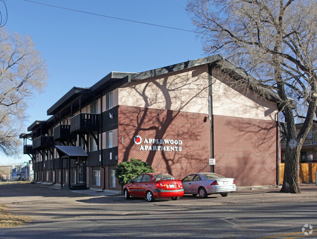 Building Photo - Applewood Apartments