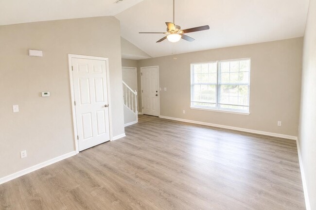 Photo - 1306 Godas Cir