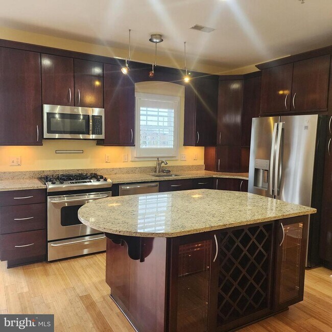 Photo - 204 Seneca Way Apartment Unit 39