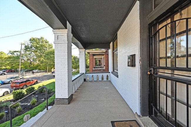 Photo - 1415 Locust St Unit #1