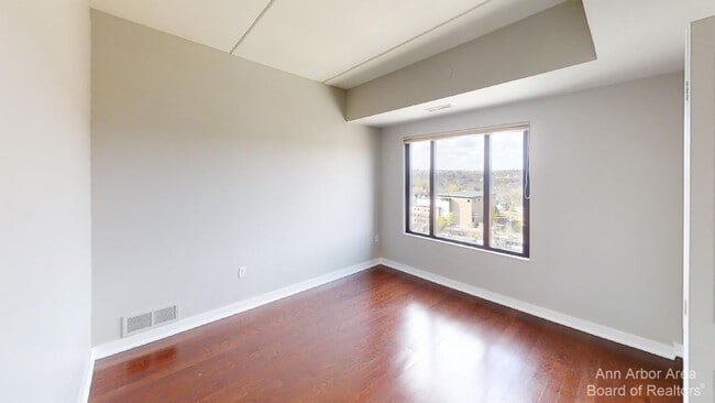 111 N Ashley St Unit 901