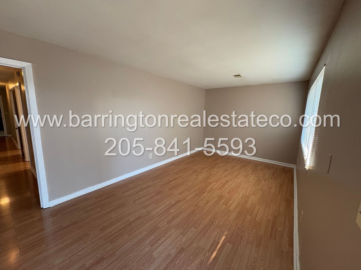 Photo - 3015 Avenue C