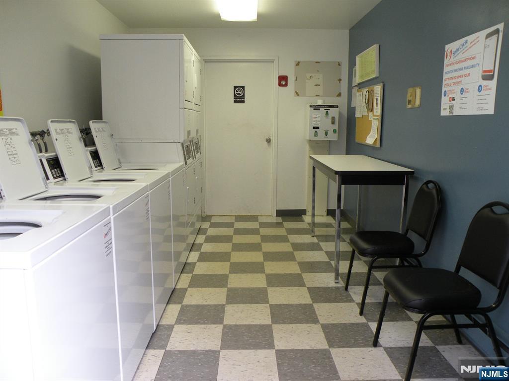 Photo - 404 Sutton Pl Condo Unit 404