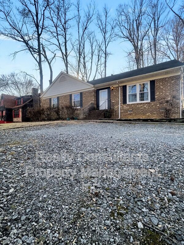 Photo - 3222 S Elm-Eugene St