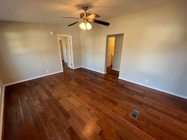 Photo - Lovely 3 bedroom 2 bath home available to ...
