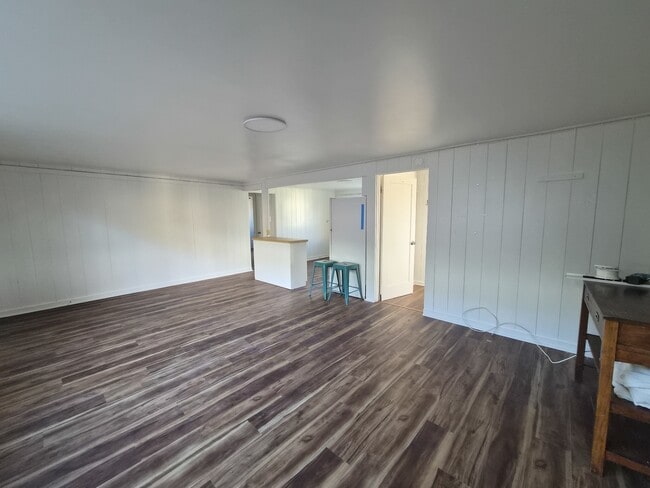Photo - 3350 Wauke St