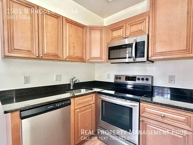 Photo - 1901 N Rhodes St Unidad 44