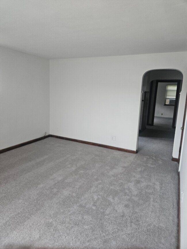 Living Room 3 - 935 Tennessee Ave Unit 3