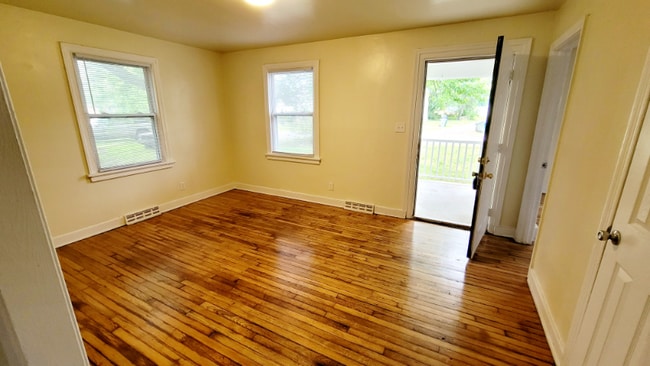 Photo - 2002 Carroll St