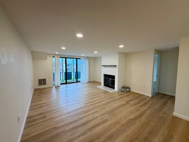 Photo - 12 9th St Unit 805